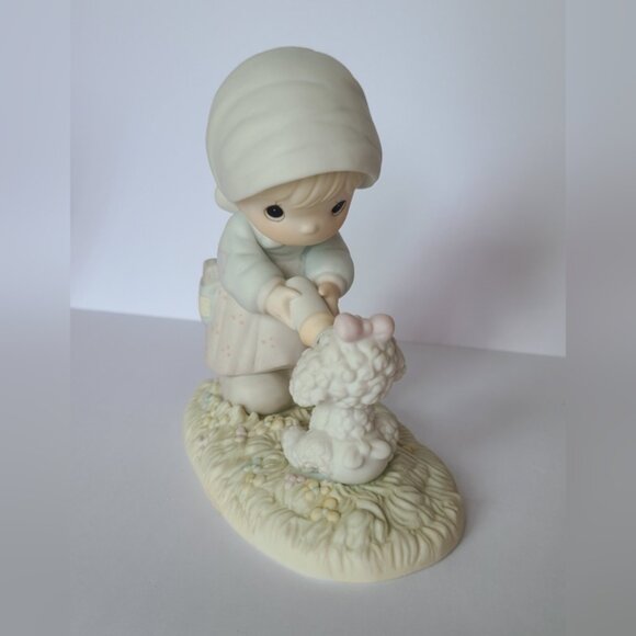 Vintage Precious Moments Feed My Sheep Members Collectible Porcelain Figurine - Picture 6 of 10